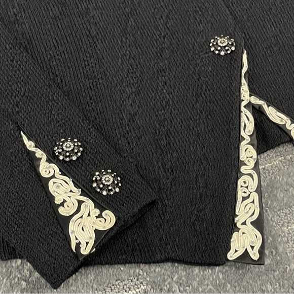 ST. JOHN Evening Santana Knit Blazer Jacket Black Wool Embroidered Beaded Size 2 - Picture 3 of 16